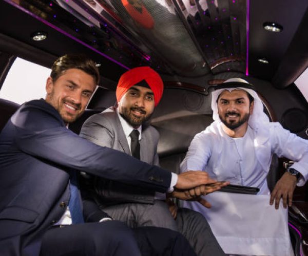 VIP private chauffeur service in Dubai with luxury vehicles – 24/7 booking